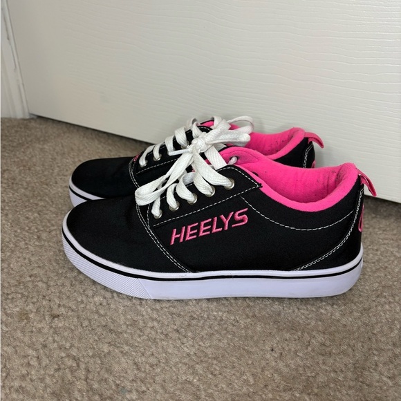 Heelys Black and Pink Roller Sneaks- Like New - Picture 2 of 10